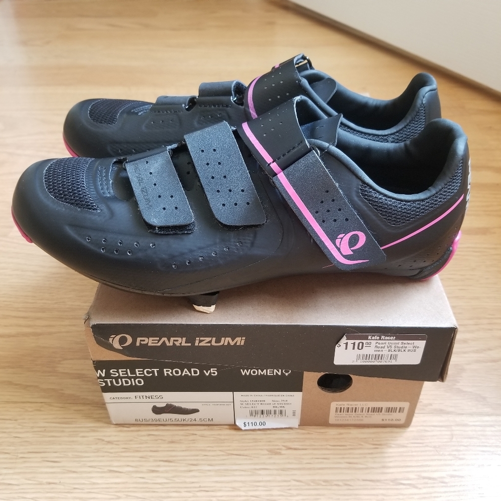 Pearl Izumi Women's SELECT Road v5 Studio cycling shoes (LIKE NEW)
